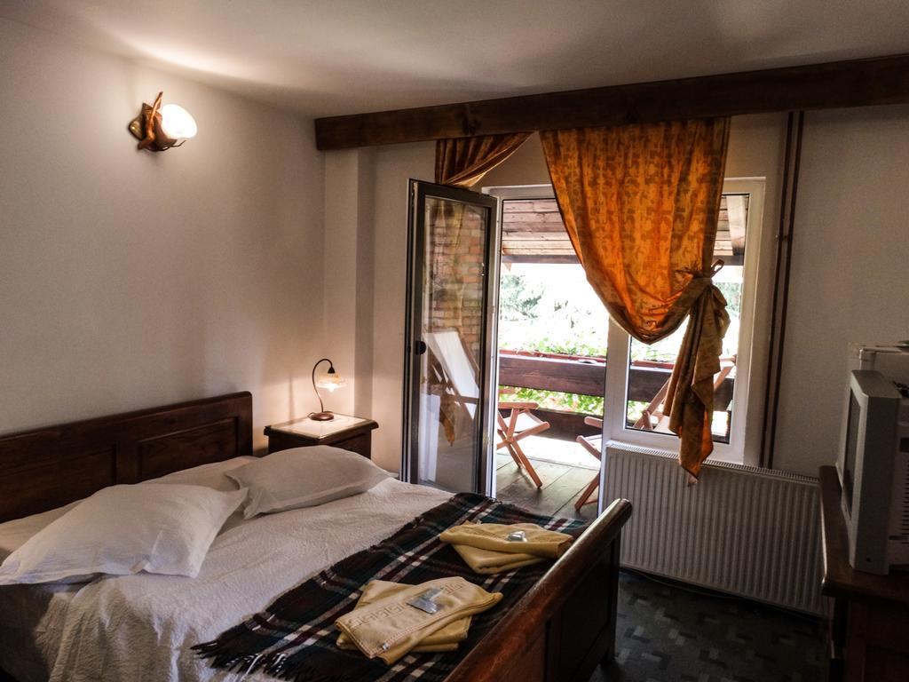Pensiunea Casa Noastra Arieşeni Exterior foto